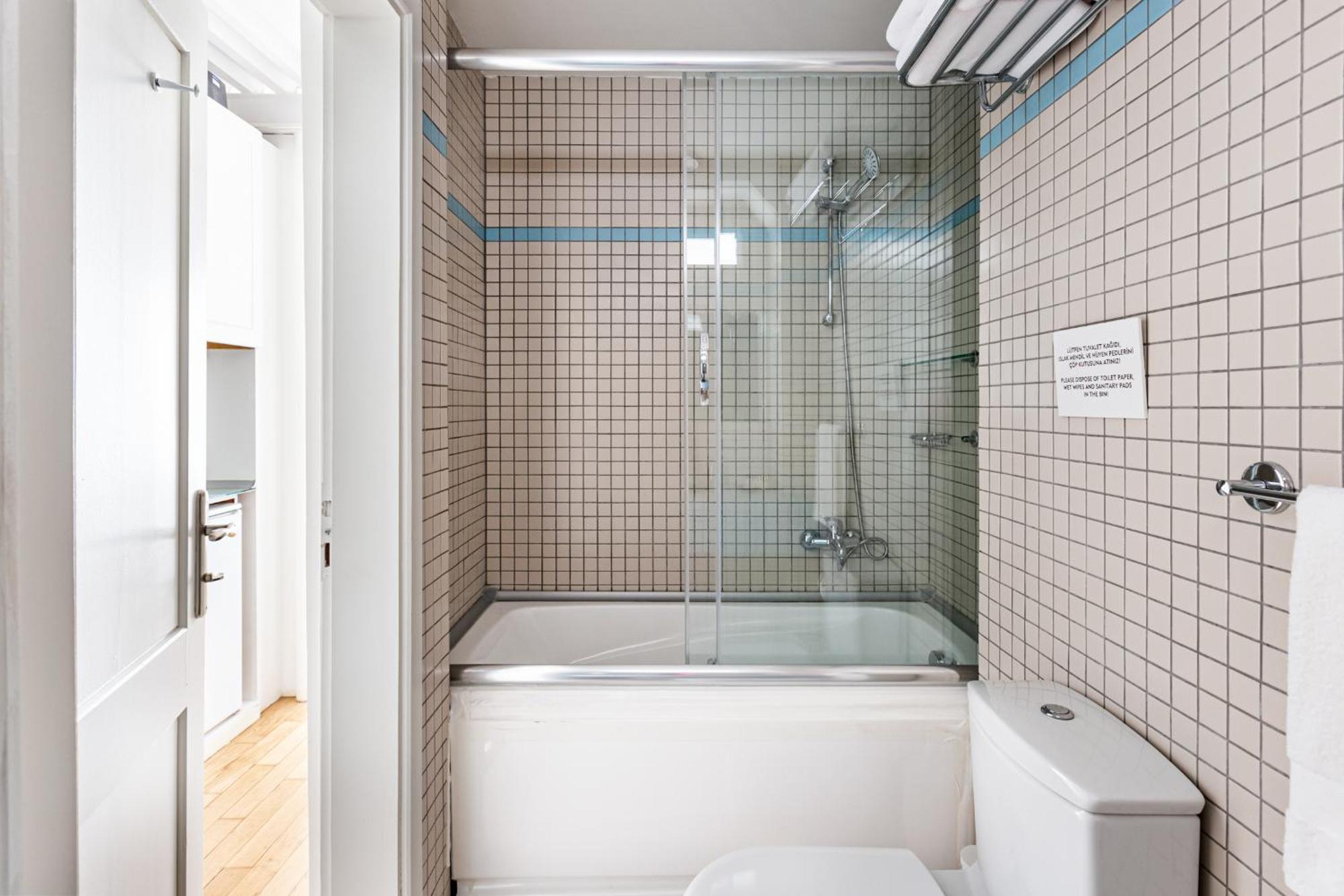 Blue Pera House Villa Истанбул Екстериор снимка